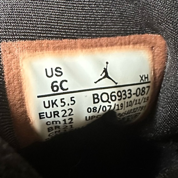 Jordan 1s toddler Sz 6c - Picture 4 of 6